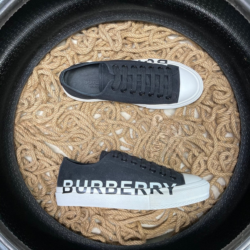 Burberry Exclusive - prezentare produs