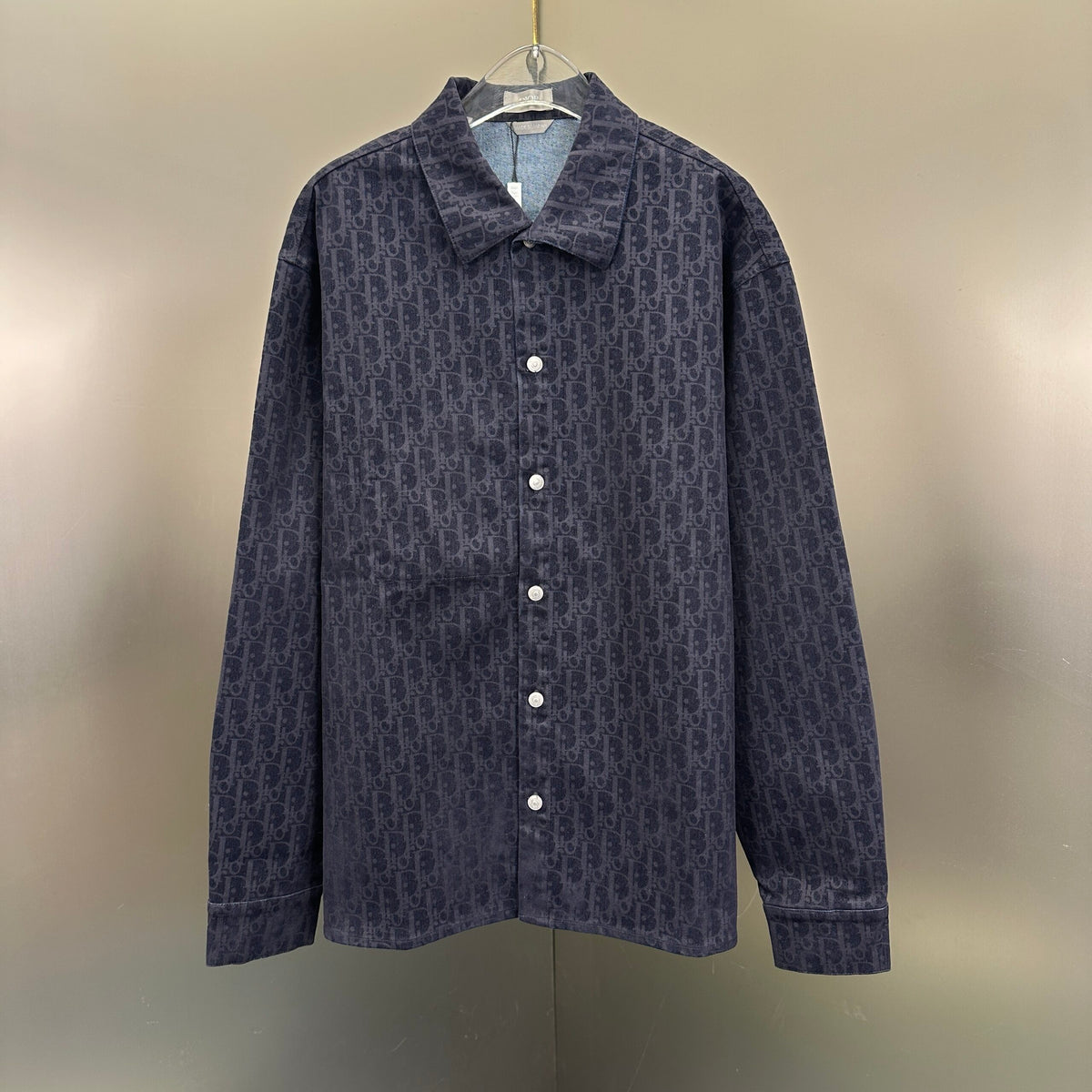 Dior Exclusive Cămașă - prezentare produs