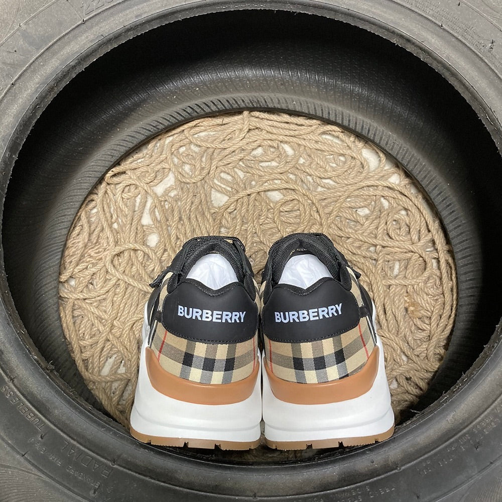 Burberry Exclusive Pantofi sport - prezentare produs