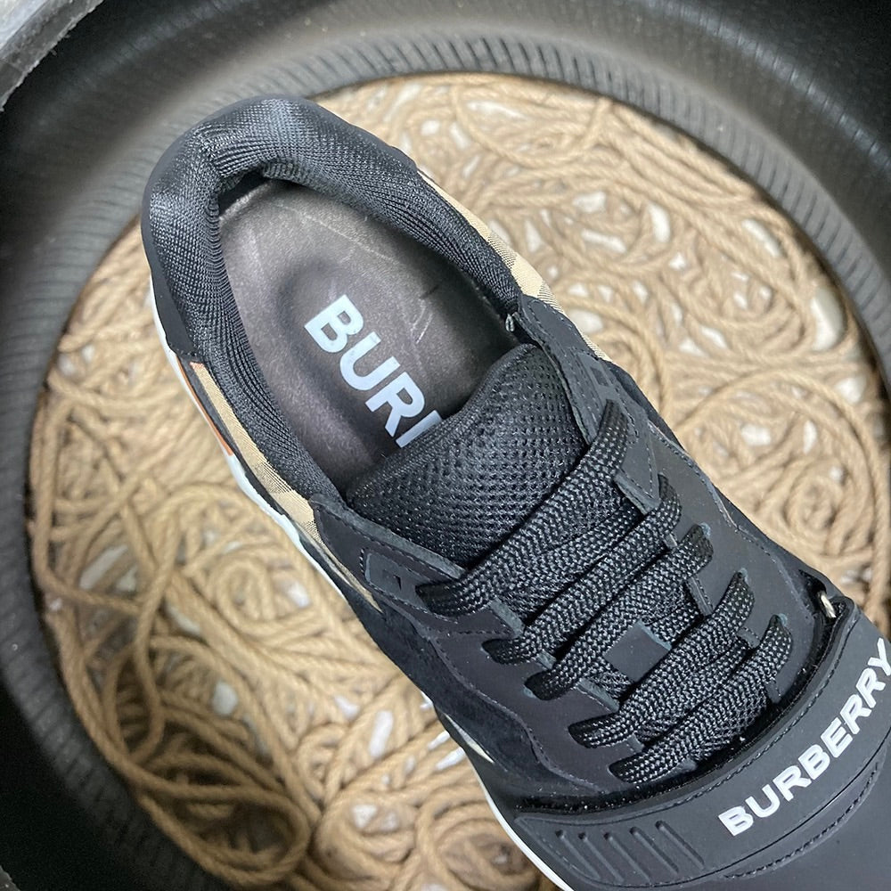 Burberry Exclusive Pantofi sport - prezentare produs