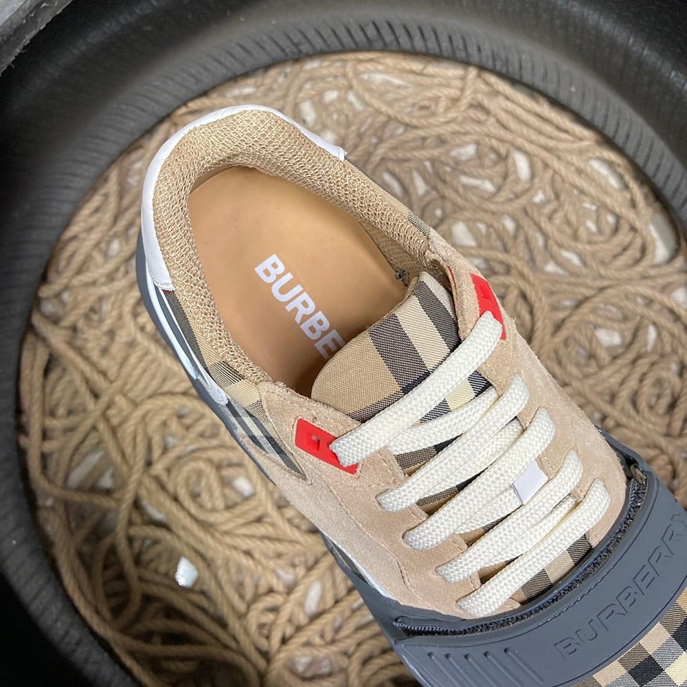 Burberry Exclusive Pantofi sport - prezentare produs