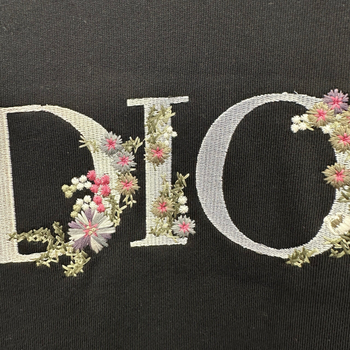 Dior Exclusive Clothing - prezentare produs