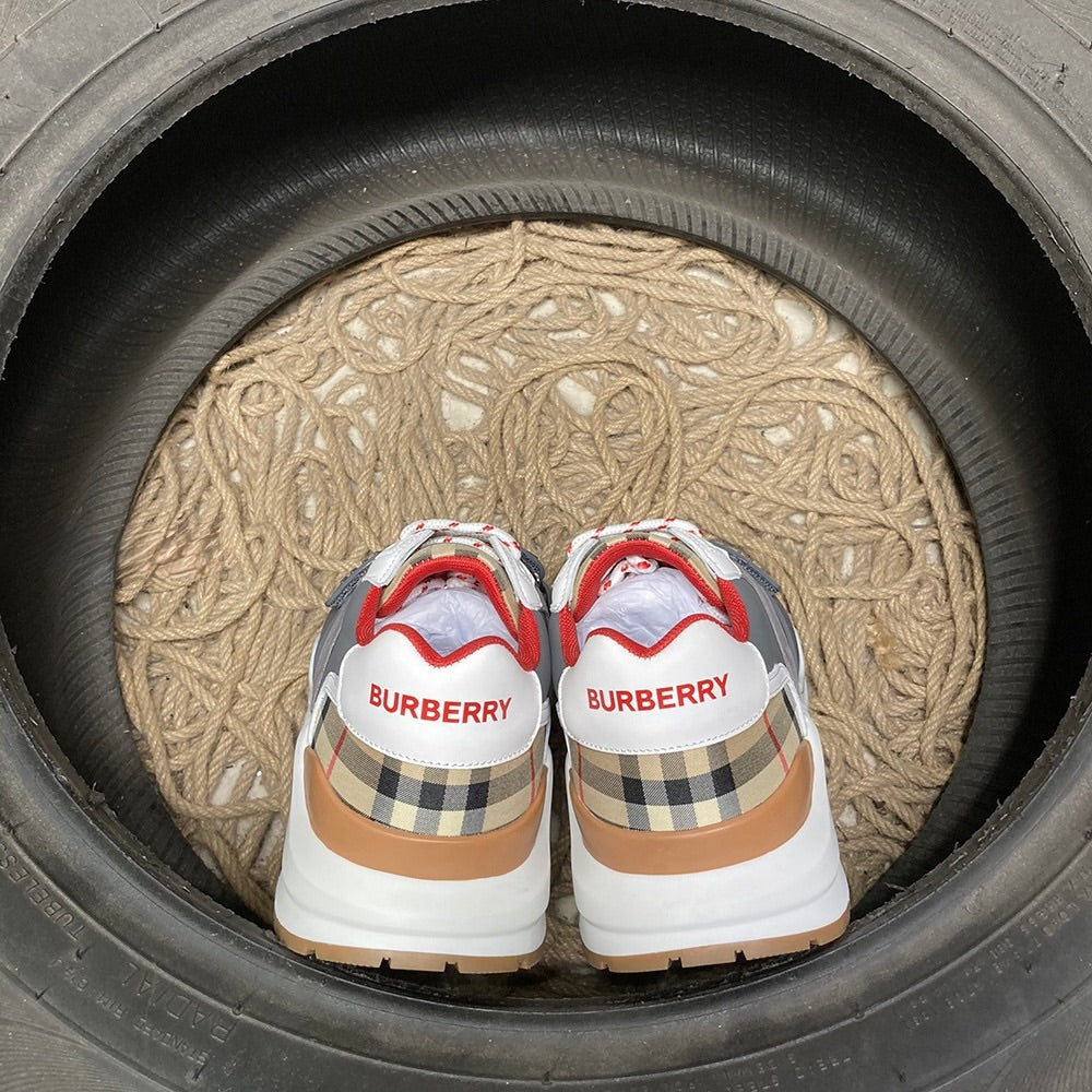 Burberry Exclusive Pantofi sport - prezentare produs