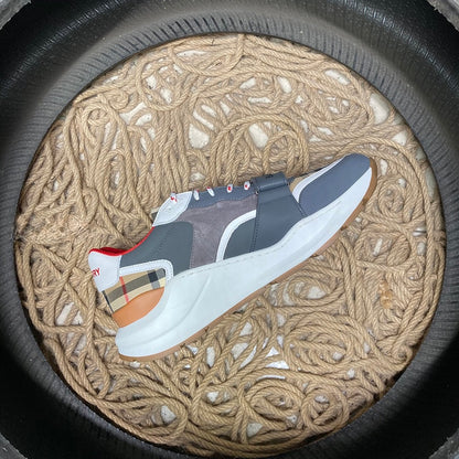 Burberry Exclusive Pantofi sport - prezentare produs