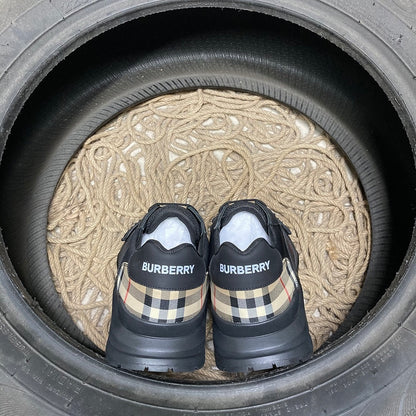 Burberry Exclusive Pantofi sport - prezentare produs