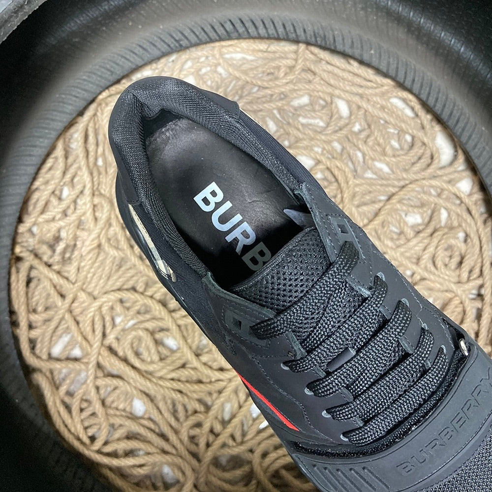 Burberry Exclusive Pantofi sport - prezentare produs