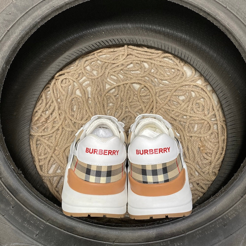 Burberry Exclusive Pantofi sport - prezentare produs