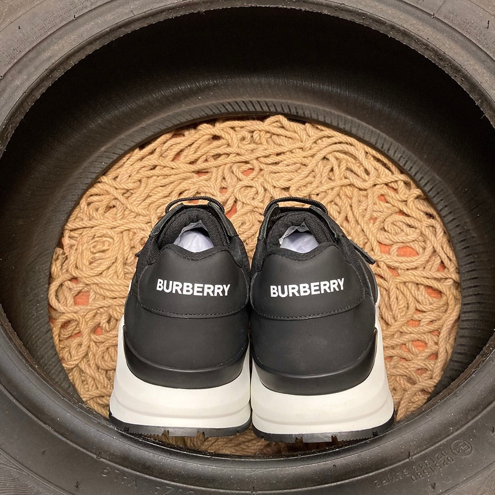 Burberry Exclusive Pantofi sport - prezentare produs