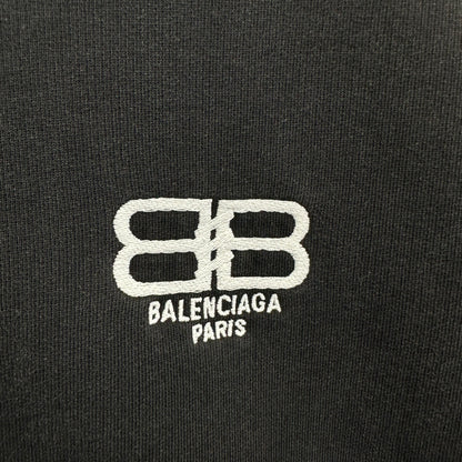 Balenciaga Exclusive Clothing - prezentare produs