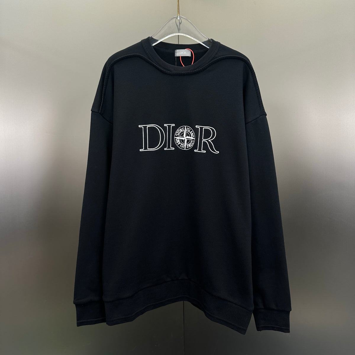 Dior Exclusive Hanorac - prezentare produs