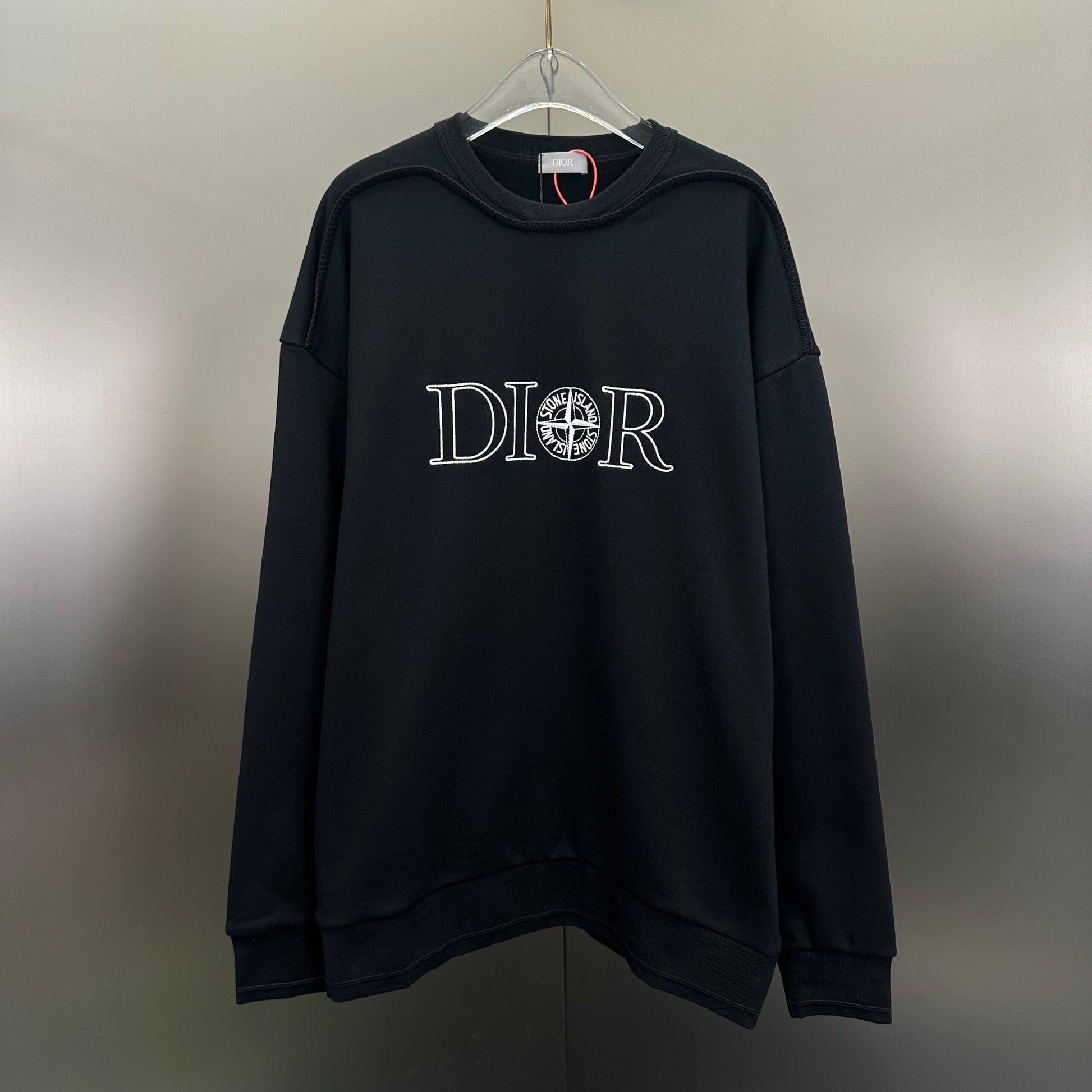 Dior Exclusive Hanorac - prezentare produs