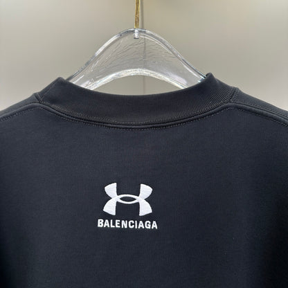 Balenciaga Exclusive Clothing - prezentare produs