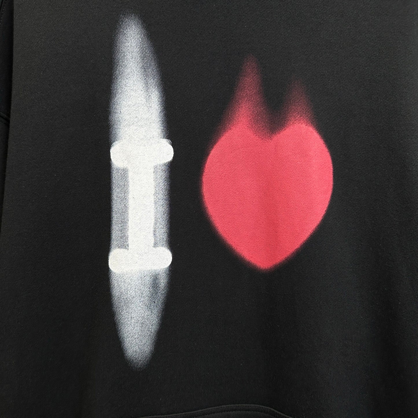 Balenciaga Exclusive Clothing - prezentare produs