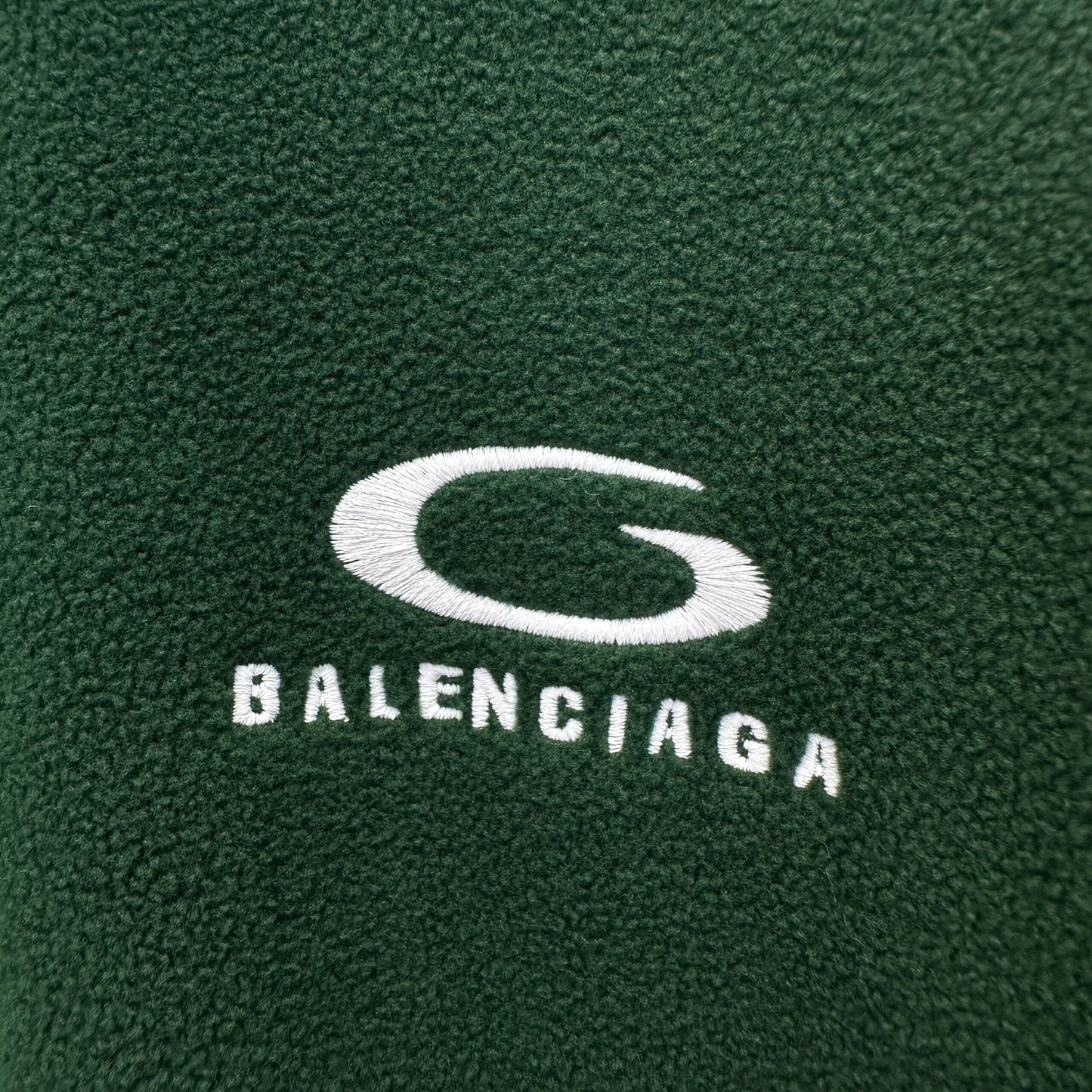 Balenciaga Exclusive Clothing - prezentare produs