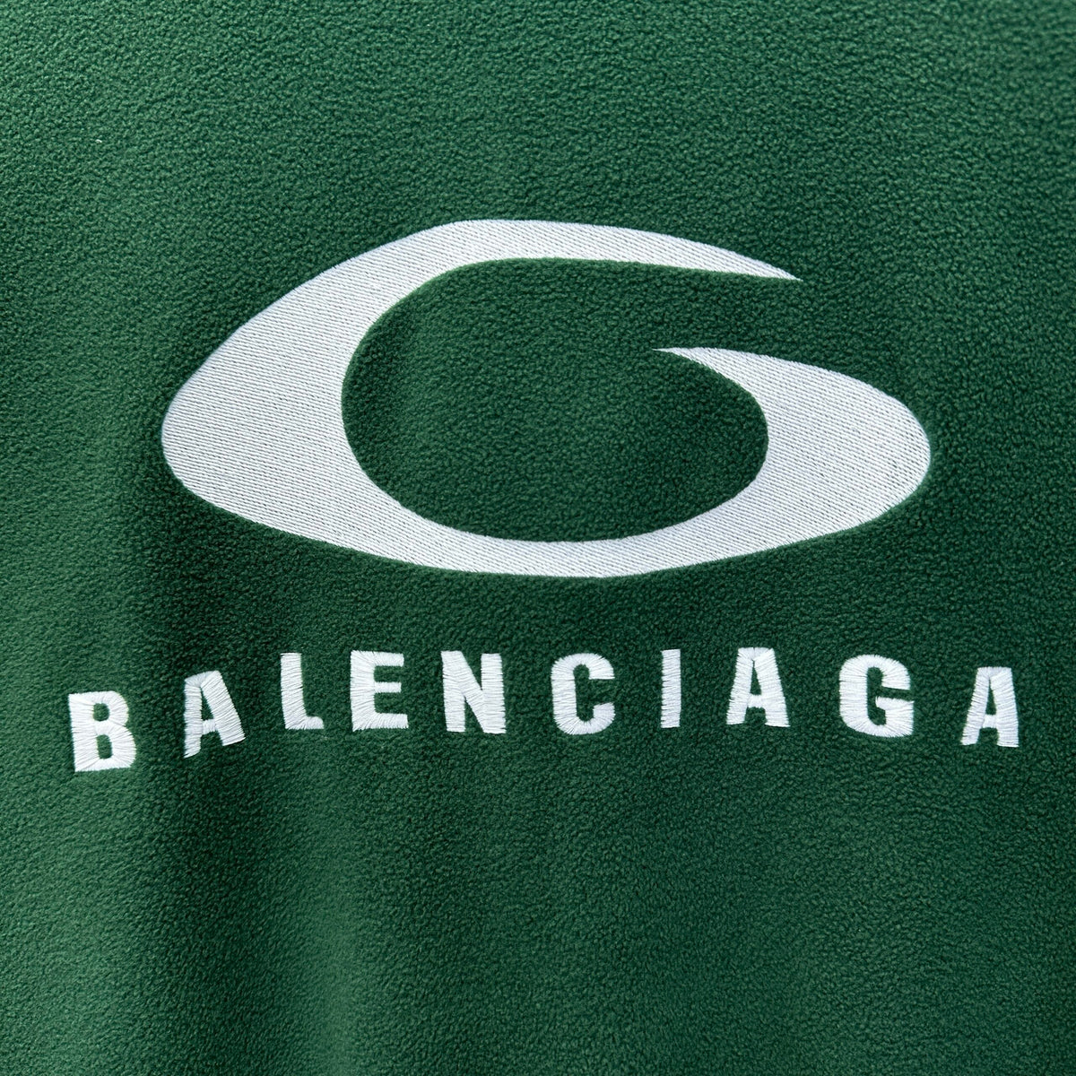 Balenciaga Exclusive Clothing - prezentare produs