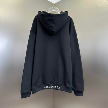 Balenciaga Exclusive Clothing - prezentare produs