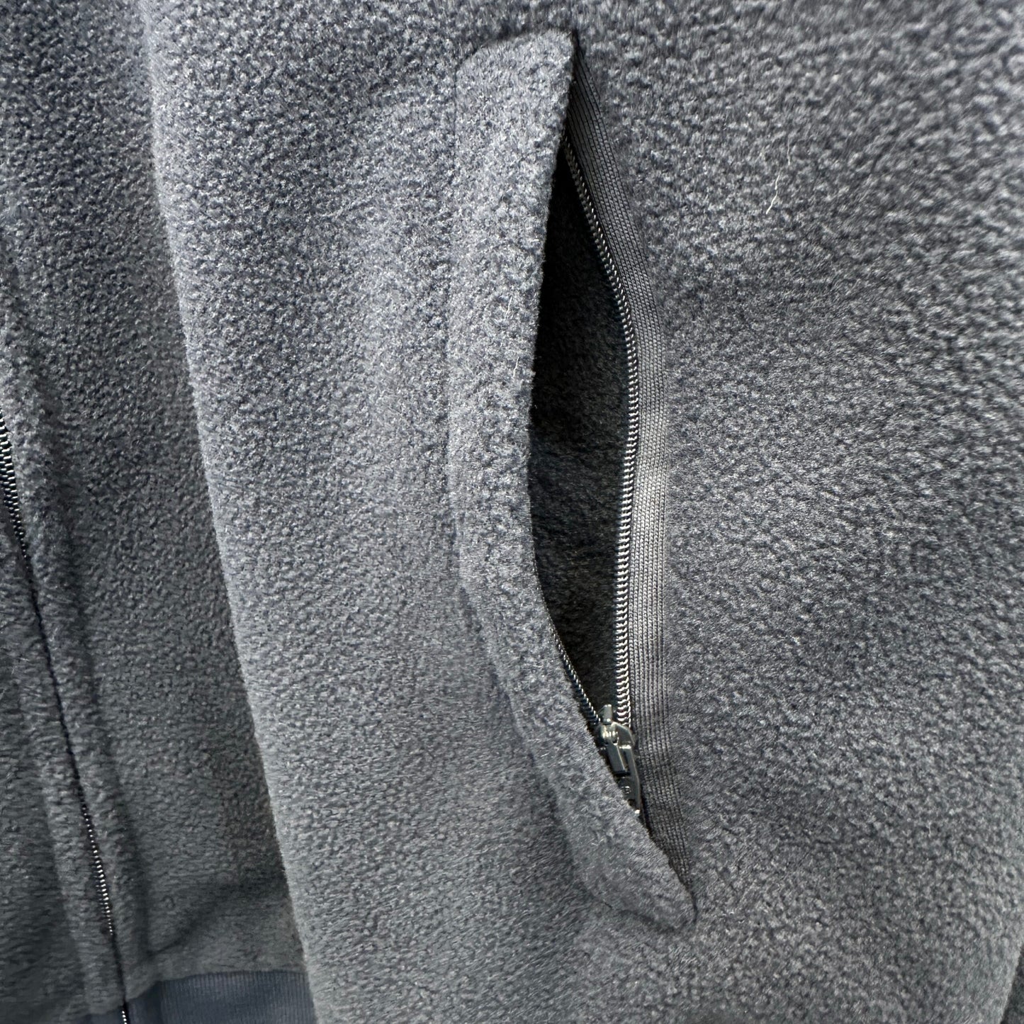 Balenciaga Exclusive Clothing - prezentare produs