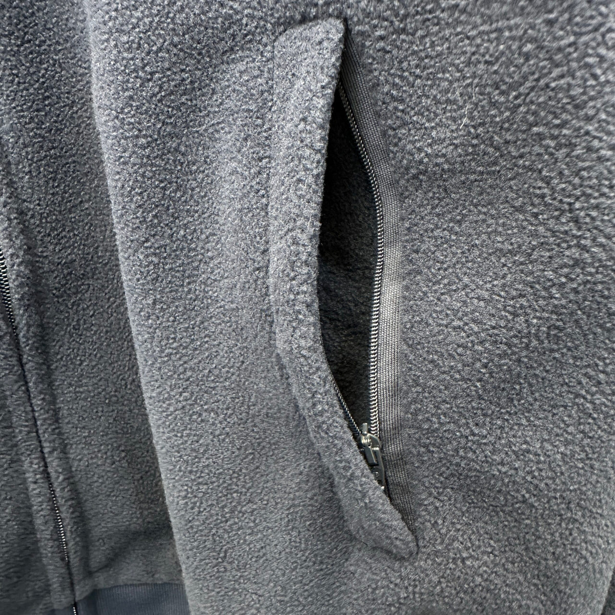 Balenciaga Exclusive Clothing - prezentare produs