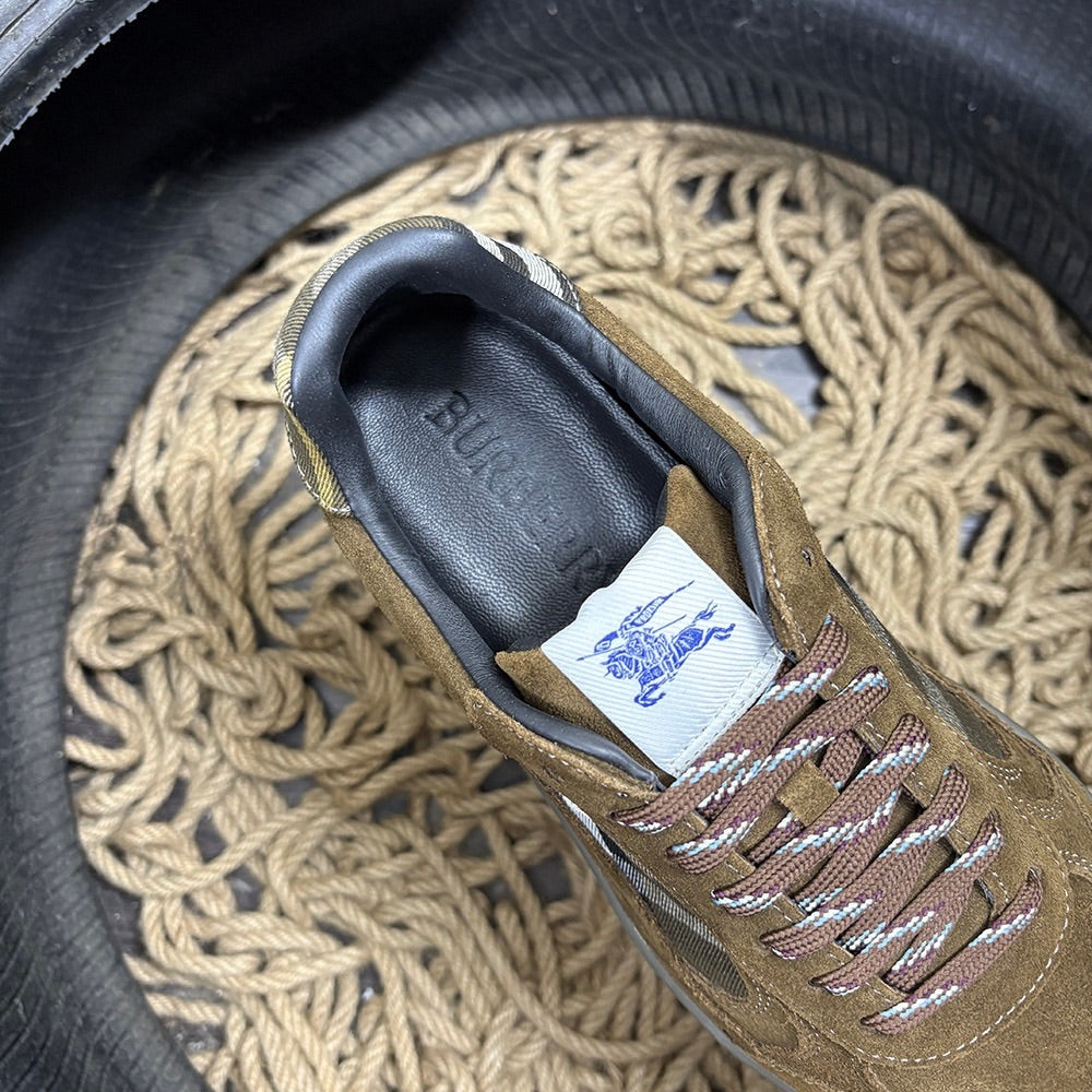 Burberry Exclusive Pantofi sport - prezentare produs