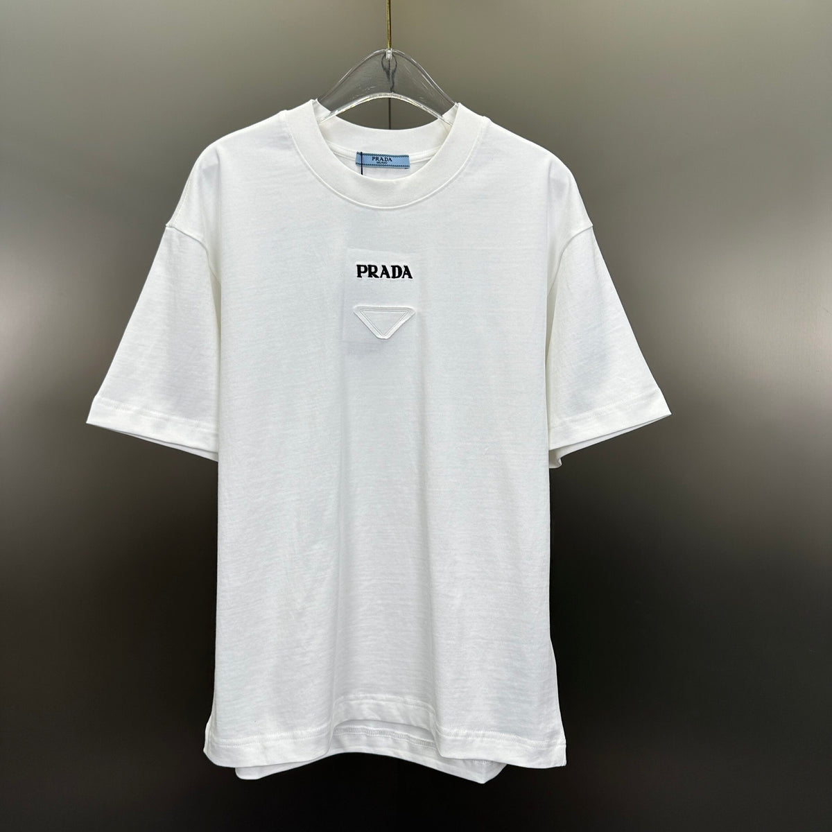 Prada Tricou Exclusive - prezentare produs