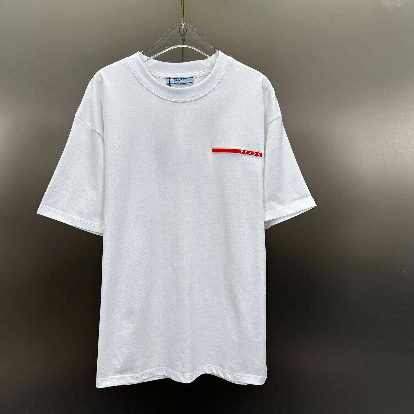 Prada Tricou Exclusive - prezentare produs