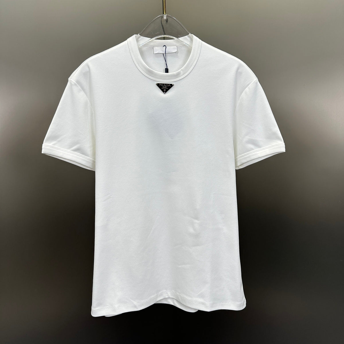 Prada Tricou Exclusive - prezentare produs