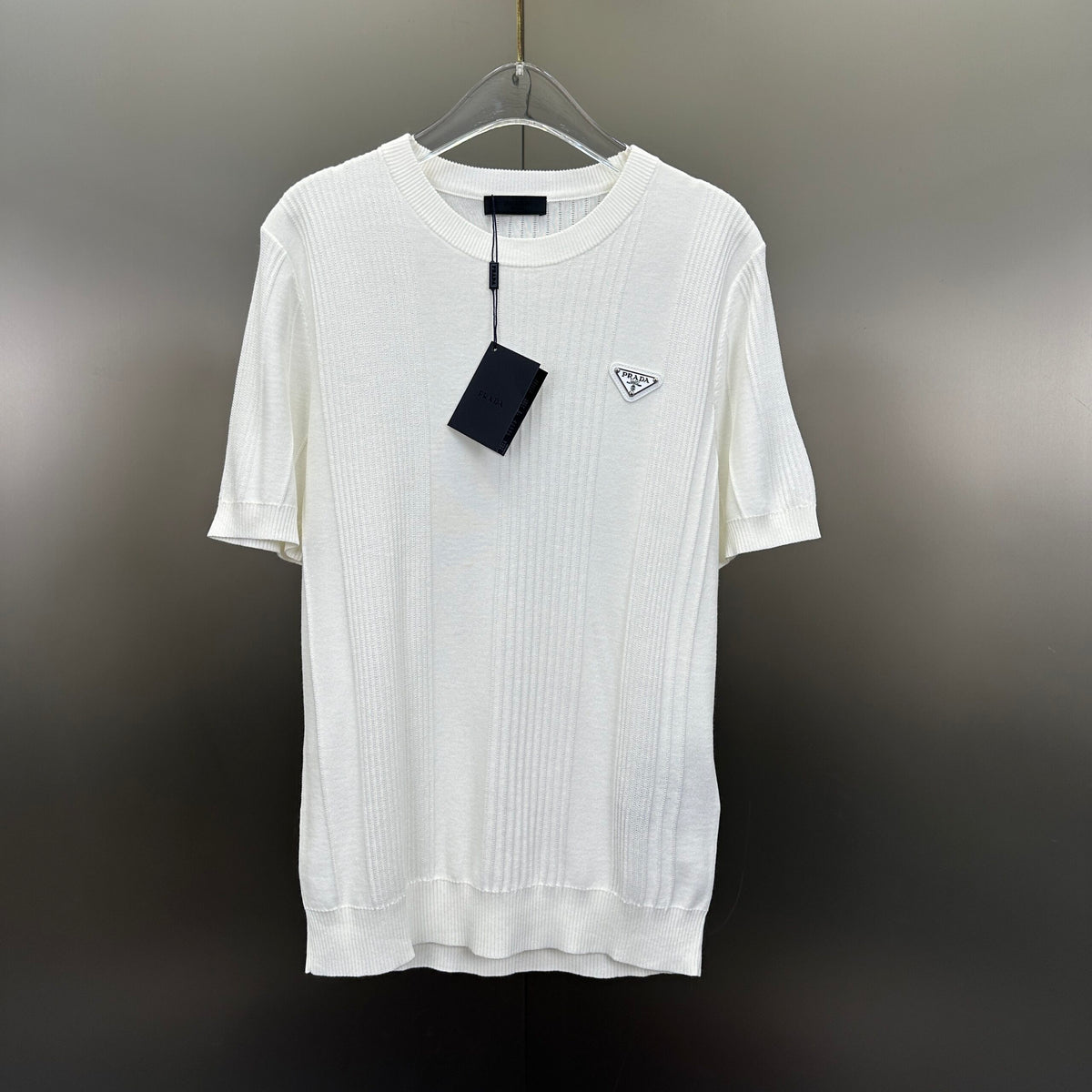 Prada Tricou Exclusive - prezentare produs