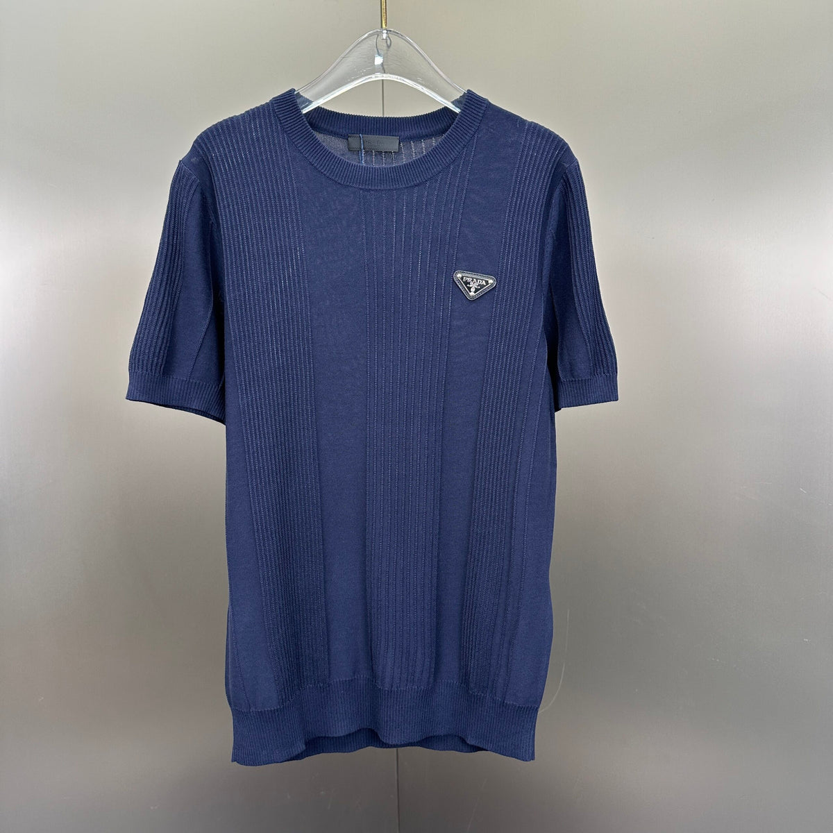 Prada Tricou Exclusive - prezentare produs