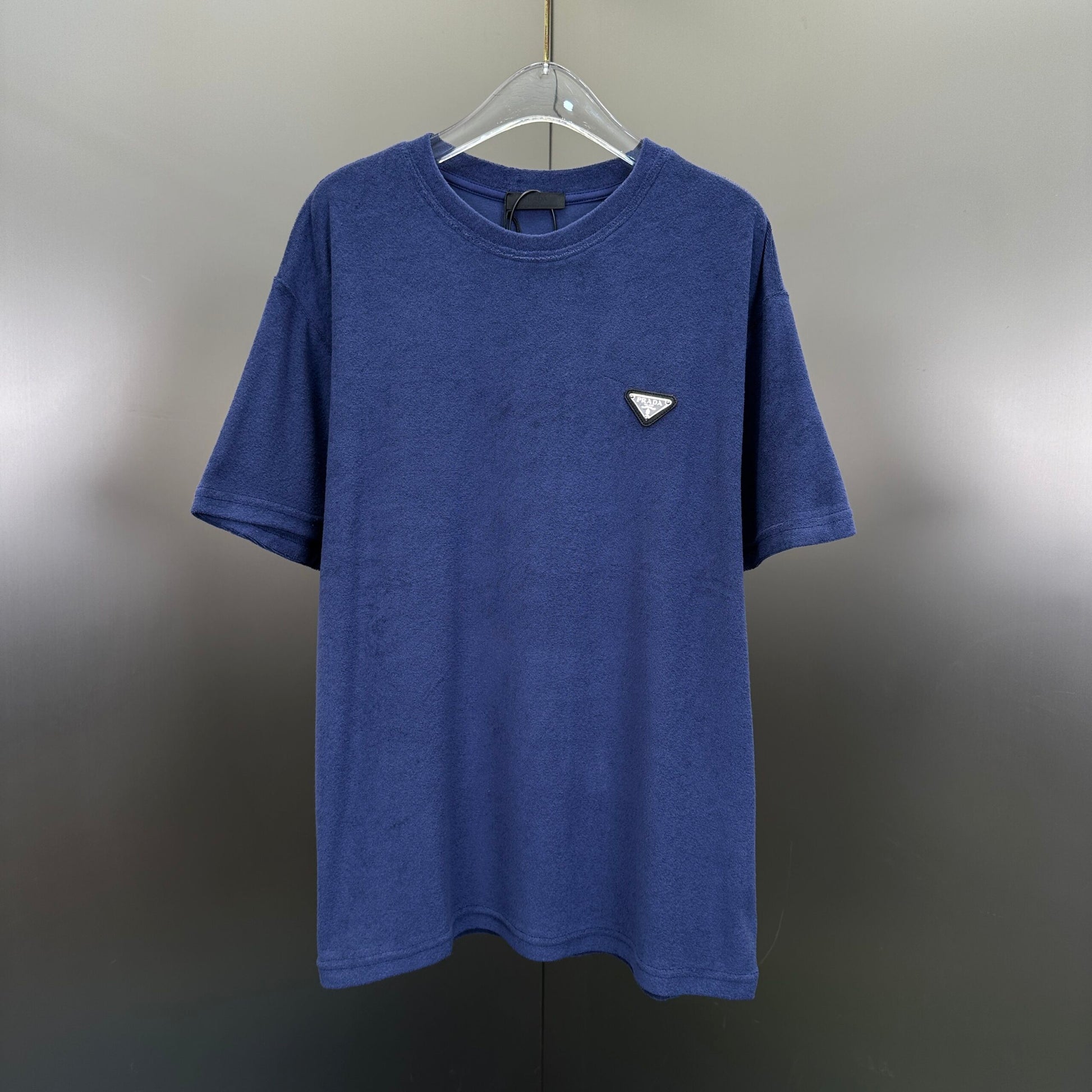 Prada Tricou Exclusive - prezentare produs