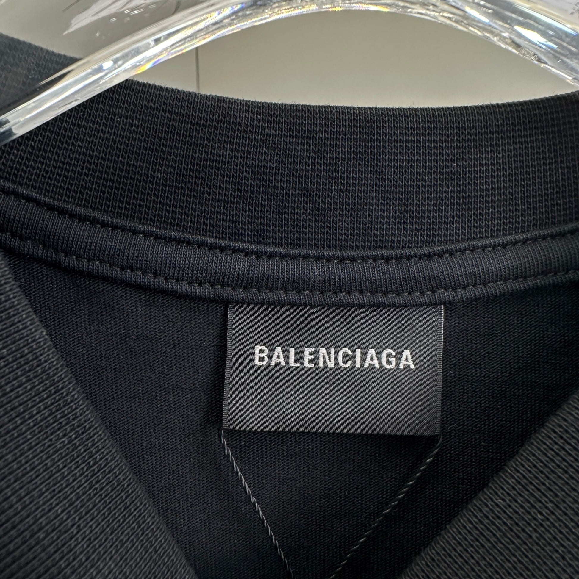 Balenciaga T Cămașă Exclusive - prezentare produs