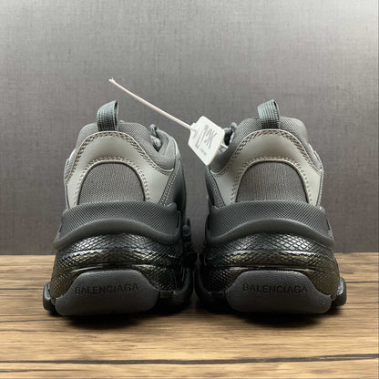 Balenciaga Triple S Gri Negru Sole - prezentare produs