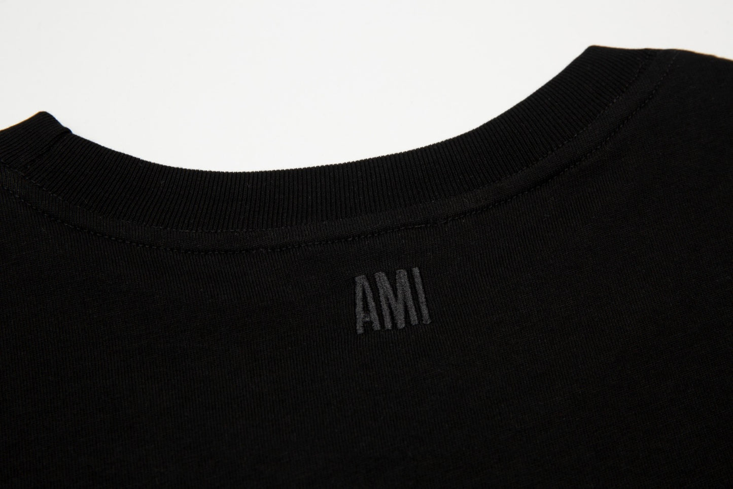 Ami Paris T Cămașă Negru - prezentare produs