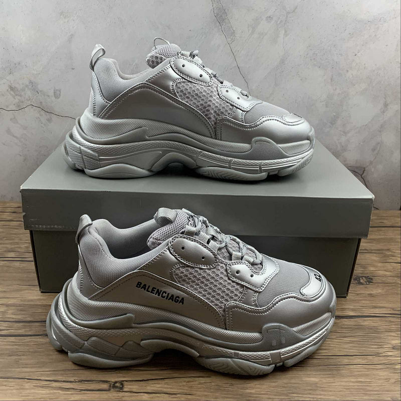 Balenciaga Triple S Argintiu Pantofi sport - prezentare produs