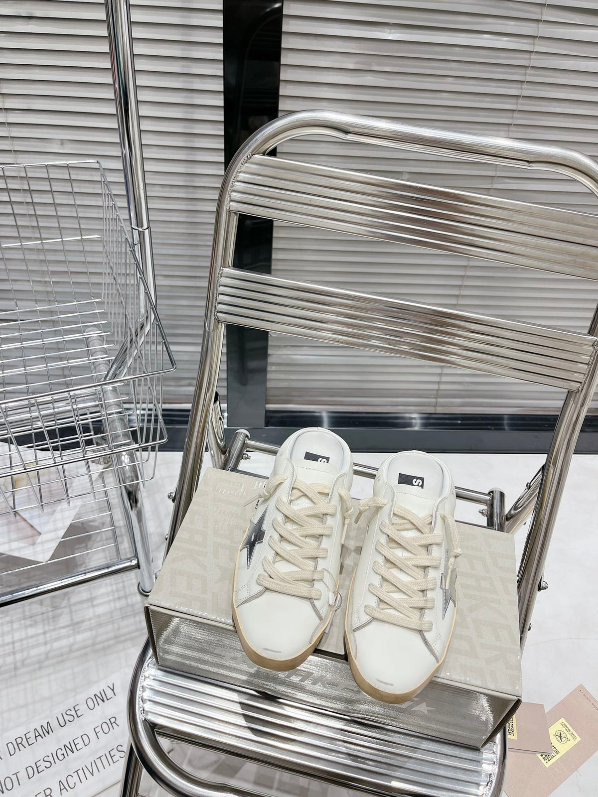 Golden Goose Deluxe G50 Pantofi sport - prezentare produs