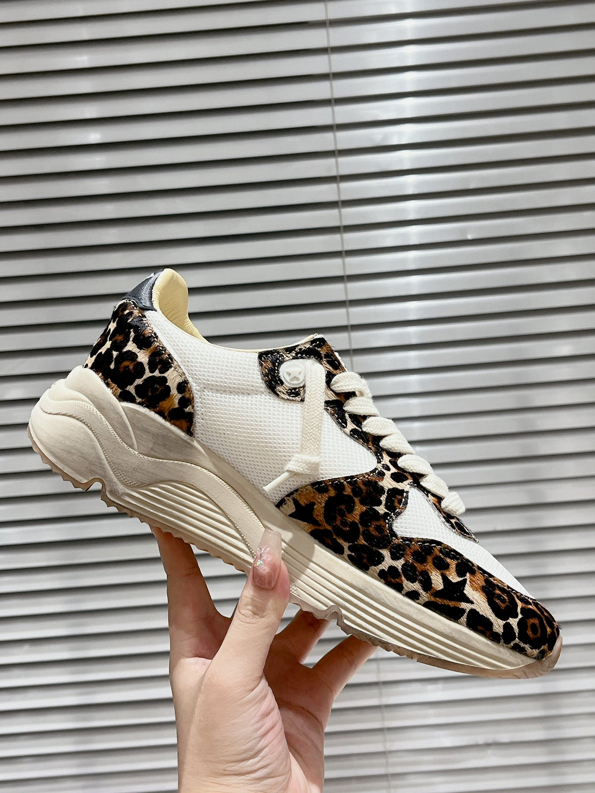 Golden Goose Deluxe G59 Pantofi sport - prezentare produs