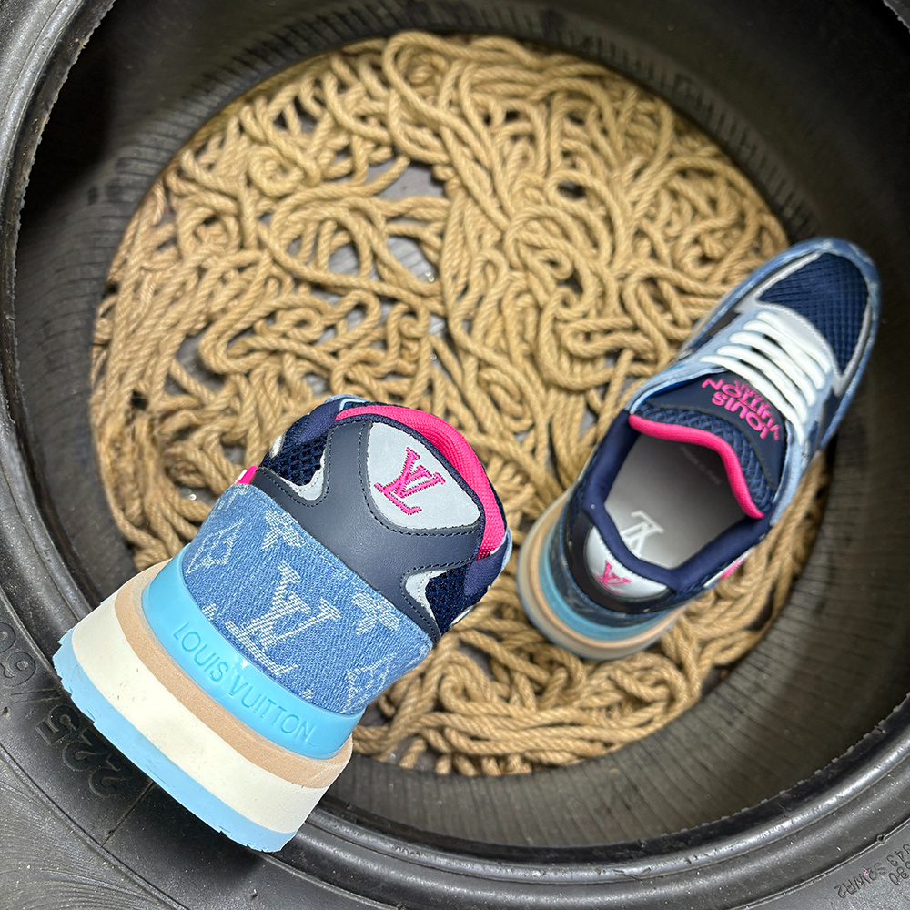 Louis Vuitton LV Run Away Albastru Roz - prezentare produs