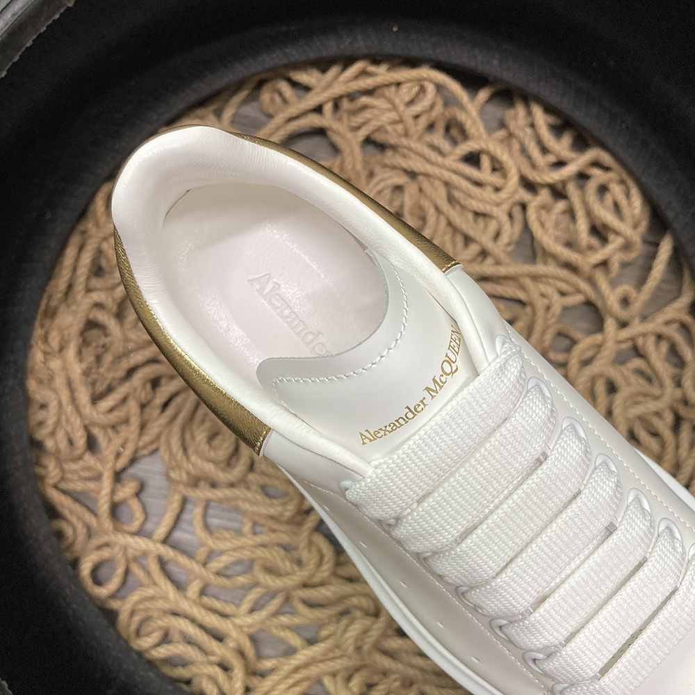 Alexander McQueen Auriu Pantofi sport - prezentare produs
