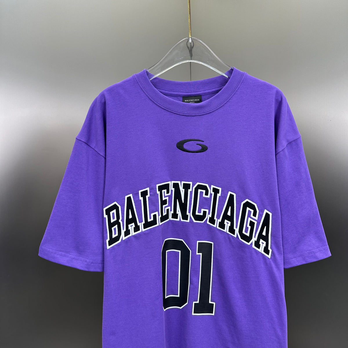 Balenciaga T Cămașă Exclusive - prezentare produs