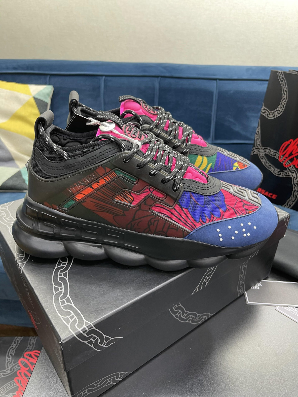 Versace Chain Reaction Violet Negru - prezentare produs