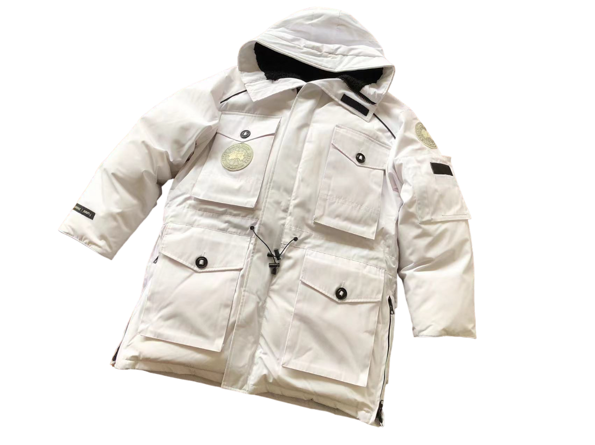 Canada Goose X Juun J Luxury Ediție Mountain Geacă - prezentare produs