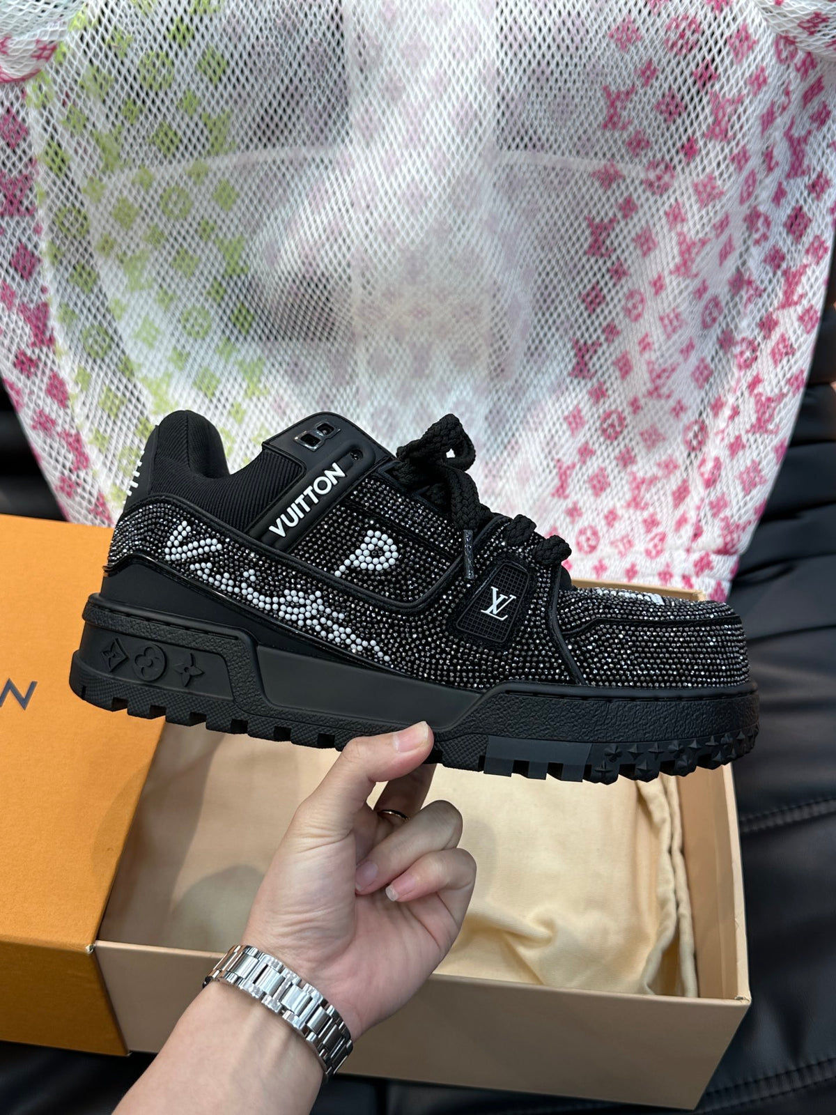Louis Vuitton LV Trainers Maxi Negru Stones - prezentare produs