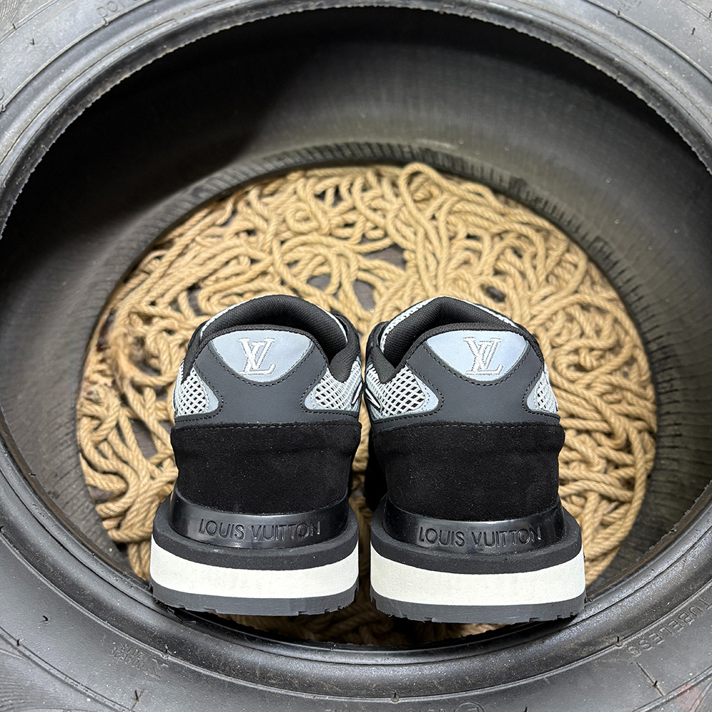 Louis Vuitton LV Run Away Negru Alb Pantofi sport - prezentare produs