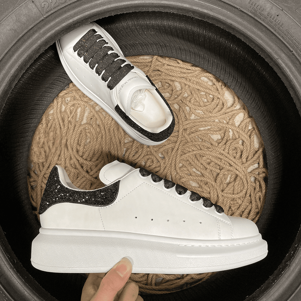 Alexander McQueen Negru Glitter - prezentare produs