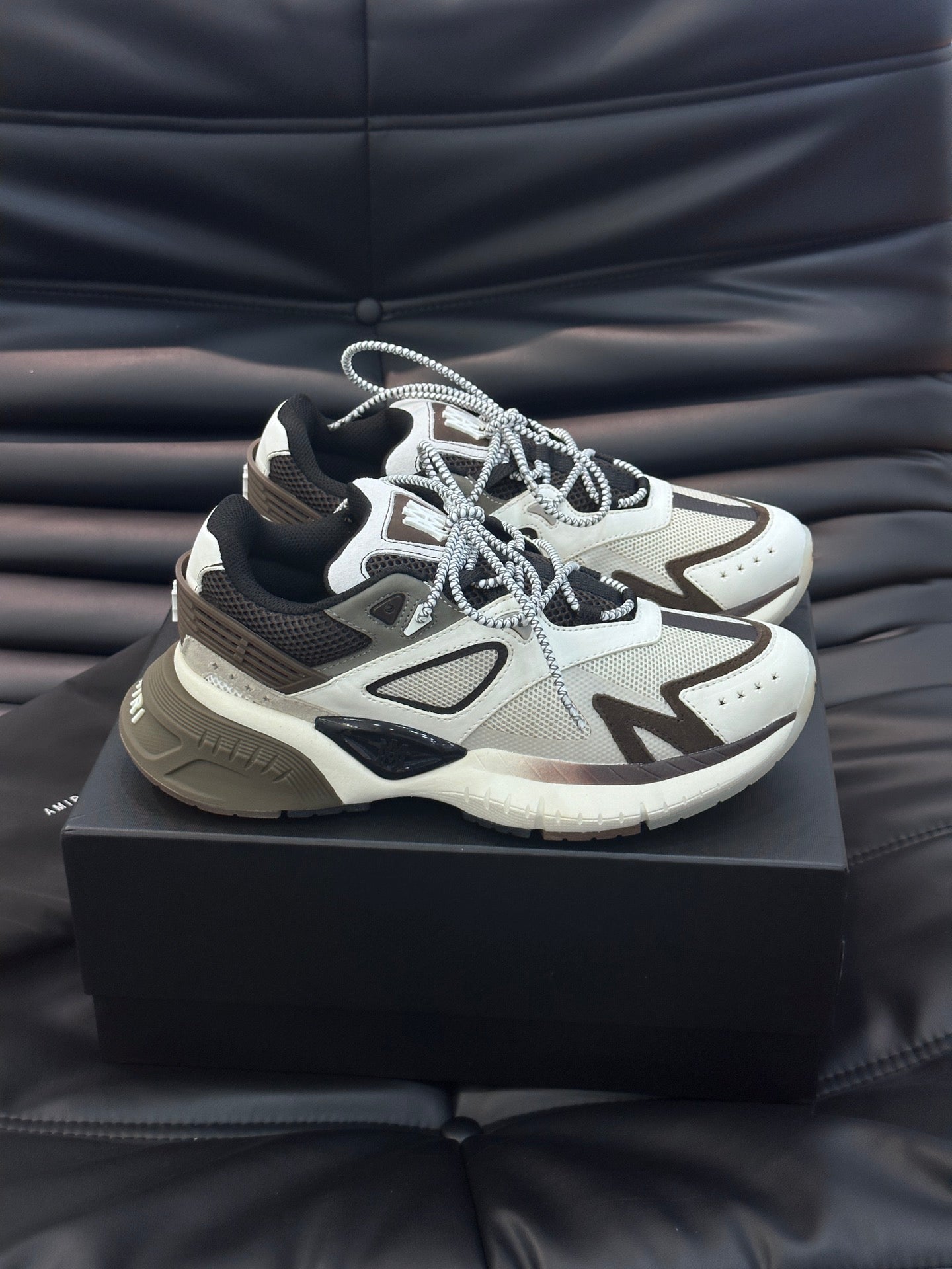 Amiri Runner Maro - prezentare produs
