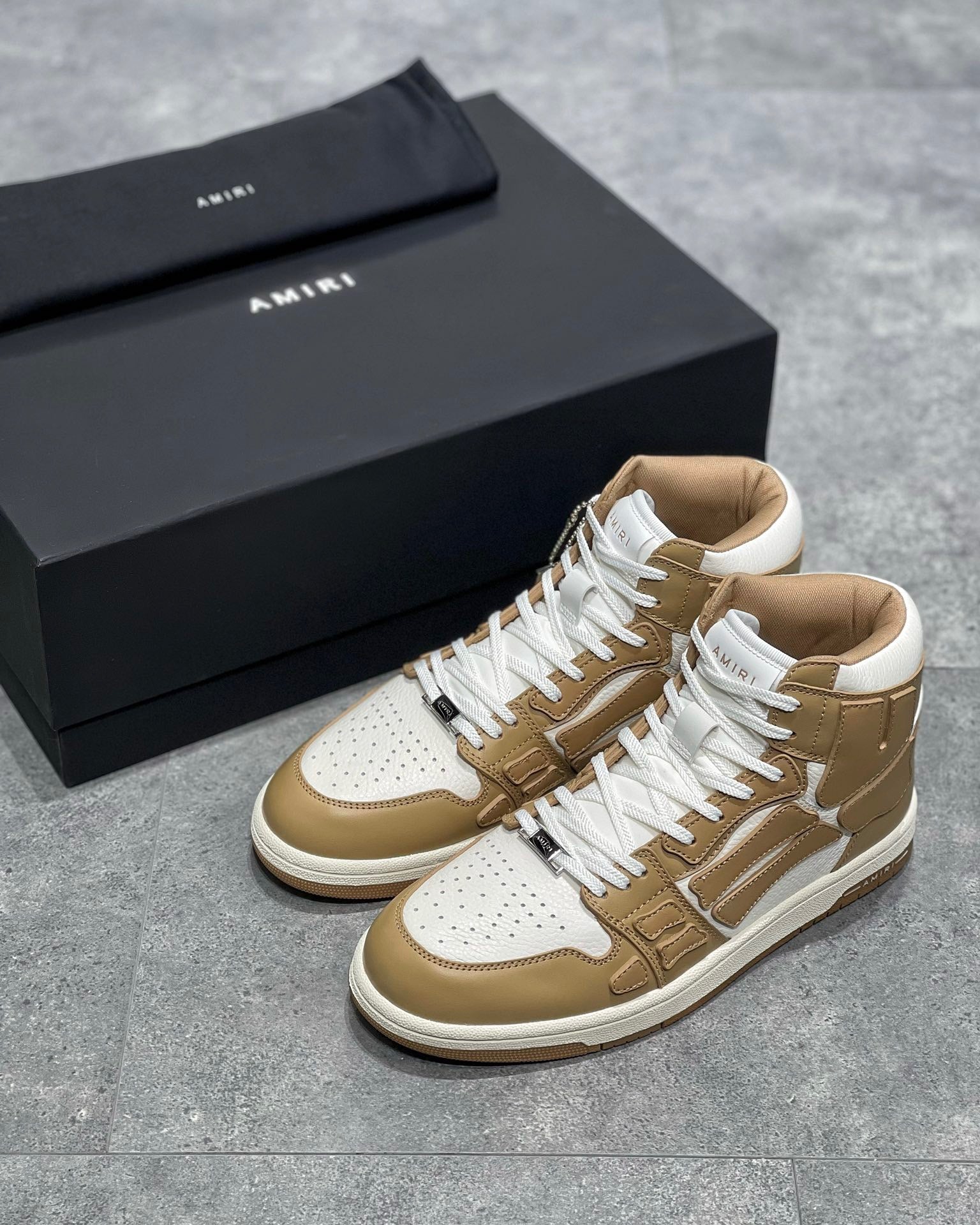 Amiri Skeleton High Top Alb Maro Pantofi sport - prezentare produs