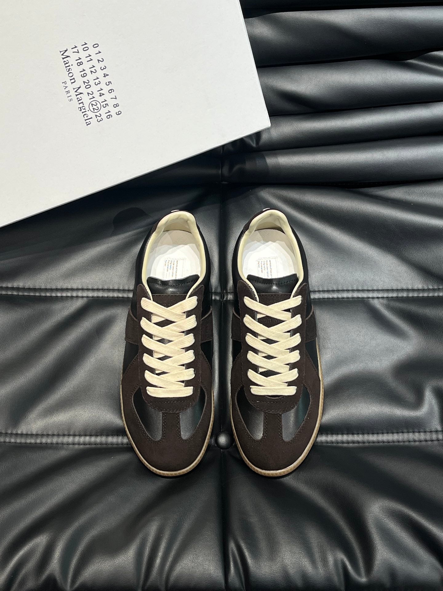 Maison Margiela Trainers Dark Maro - prezentare produs