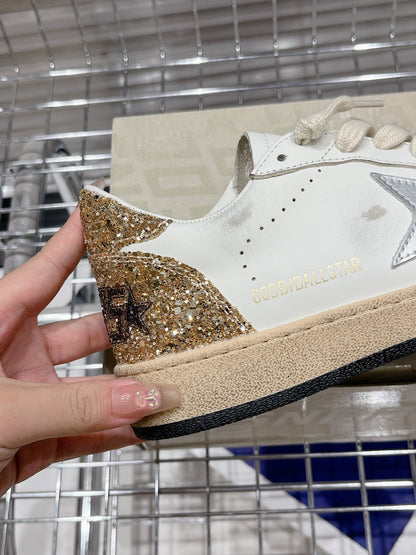 Golden Goose Deluxe G61 Pantofi sport - prezentare produs