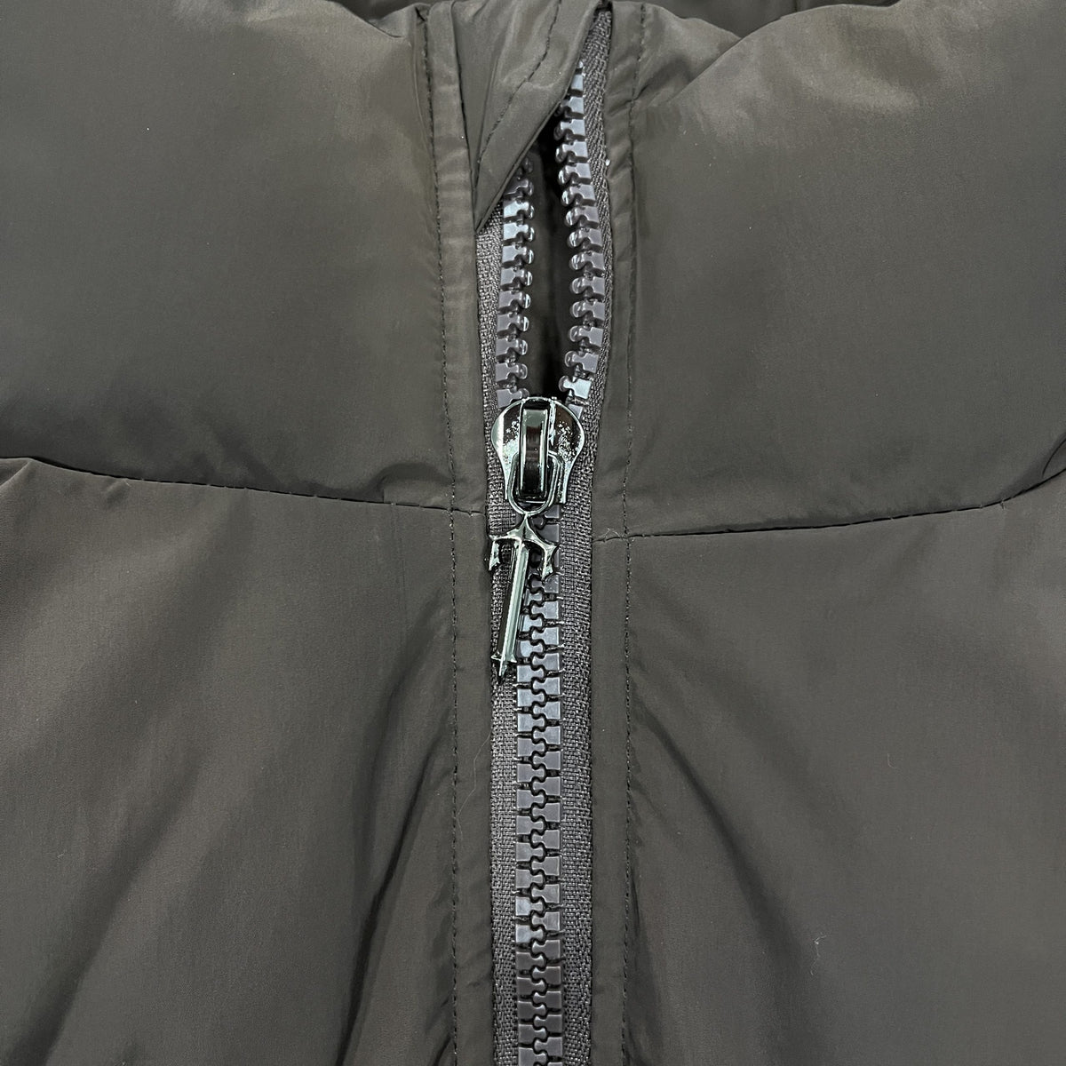 Trapstar Puffer Geacă Maro - prezentare produs
