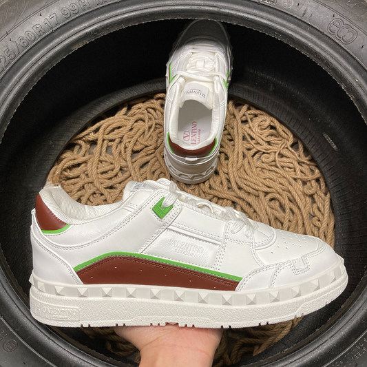 Valentino Freedots Alb - prezentare produs