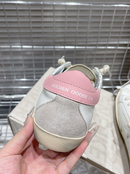 Golden Goose Deluxe G63 - prezentare produs